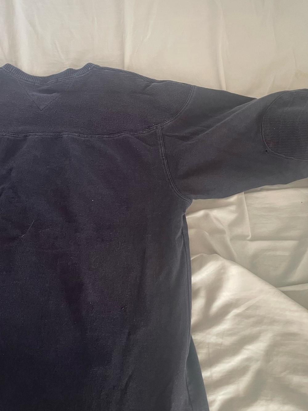 Tommy Hilfiger Men's Navy Blue Crewneck Sweater with Embroidered Red Script Logo - Picture 4 of 5